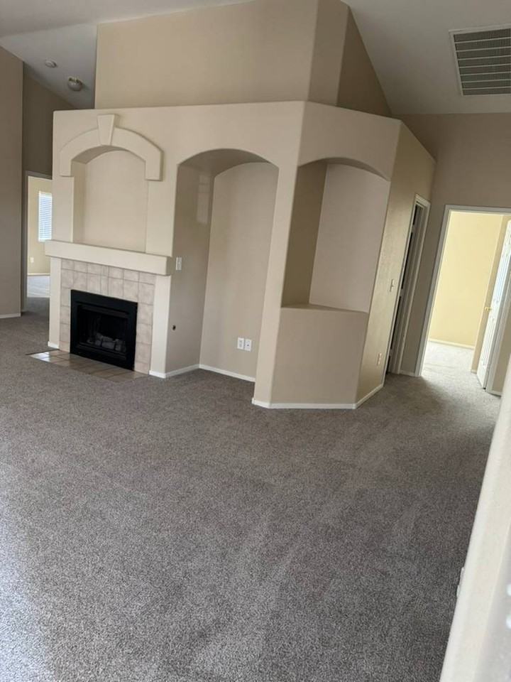 2228 Cambridge Elms St - Photo 2 of 18