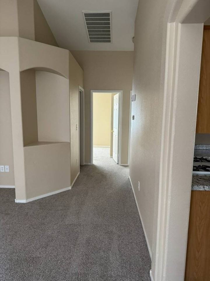 2228 Cambridge Elms St - Photo 3 of 18