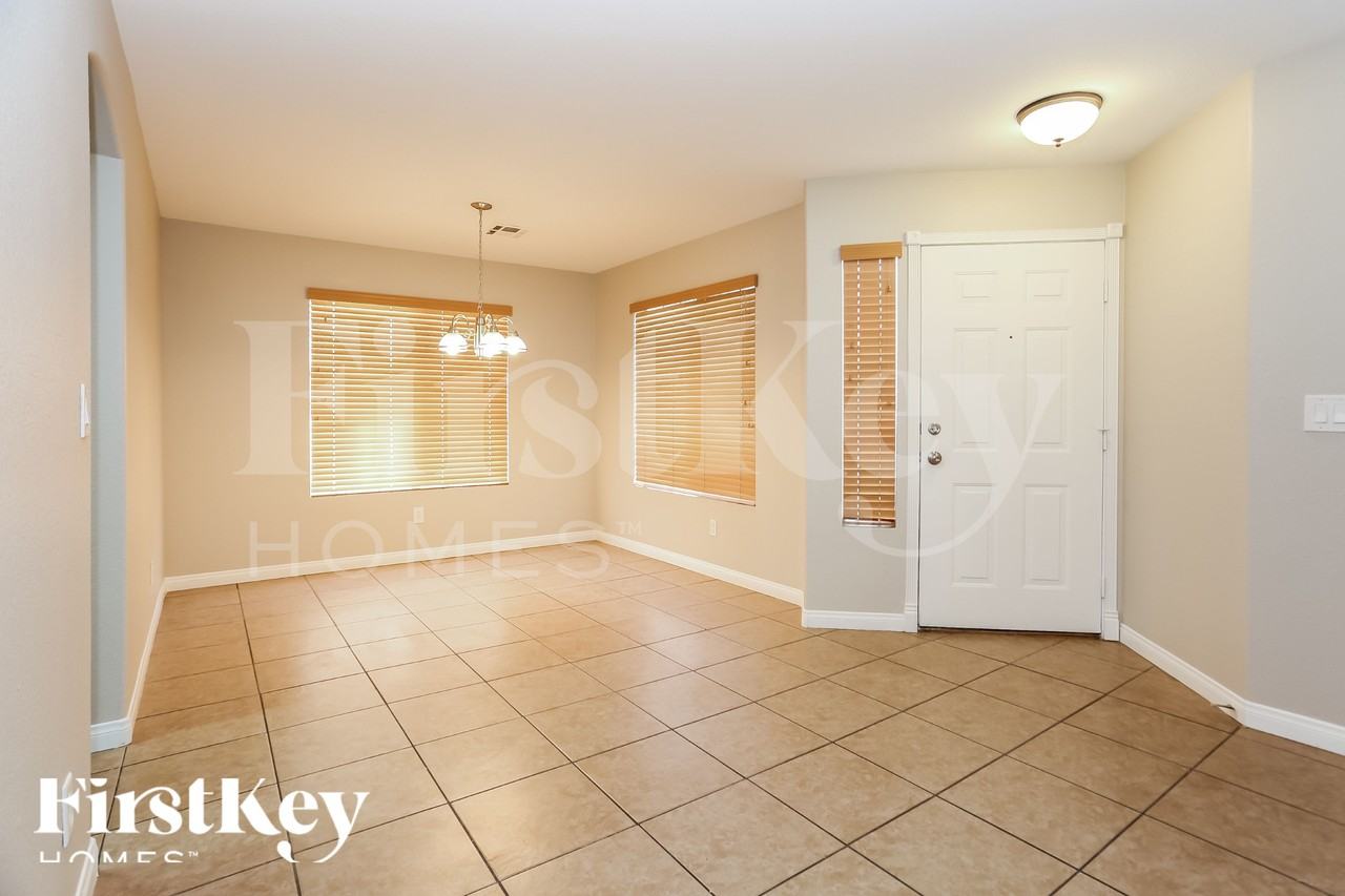 8108 Exploration Ave - Photo 6 of 18