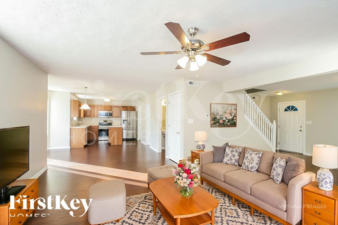 14982 Deer Trail Dr - Photo 4 of 18