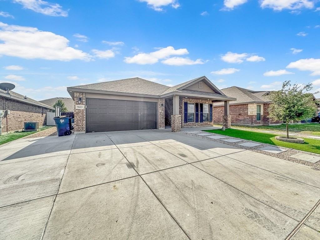 9603 Mojave Ave - Photo 4 of 32