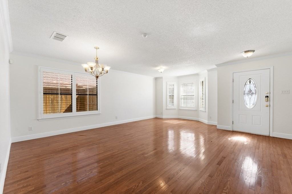 4013 Southbrook Ct - Photo 5 of 24