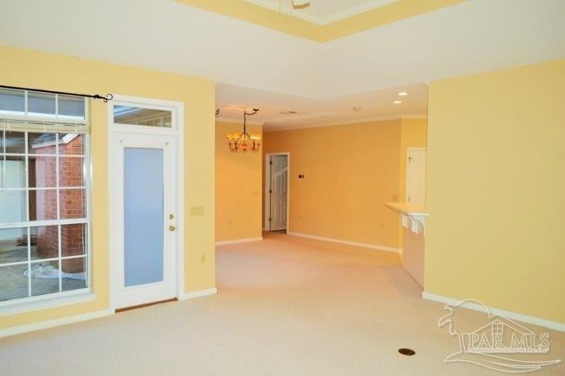 4078 Oak Pointe Dr - Photo 5 of 19