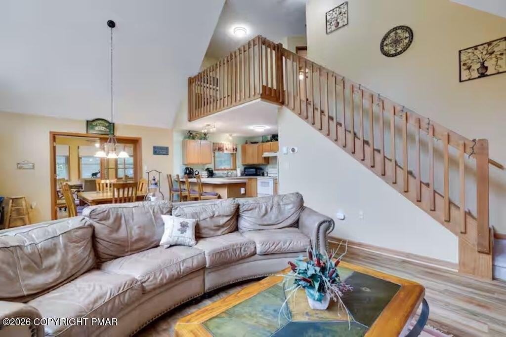 7118 Winnebago Dr - Photo 3 of 33