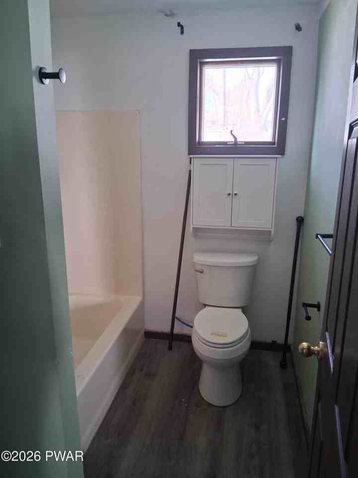 15 Parish Ct - Photo 3 of 9