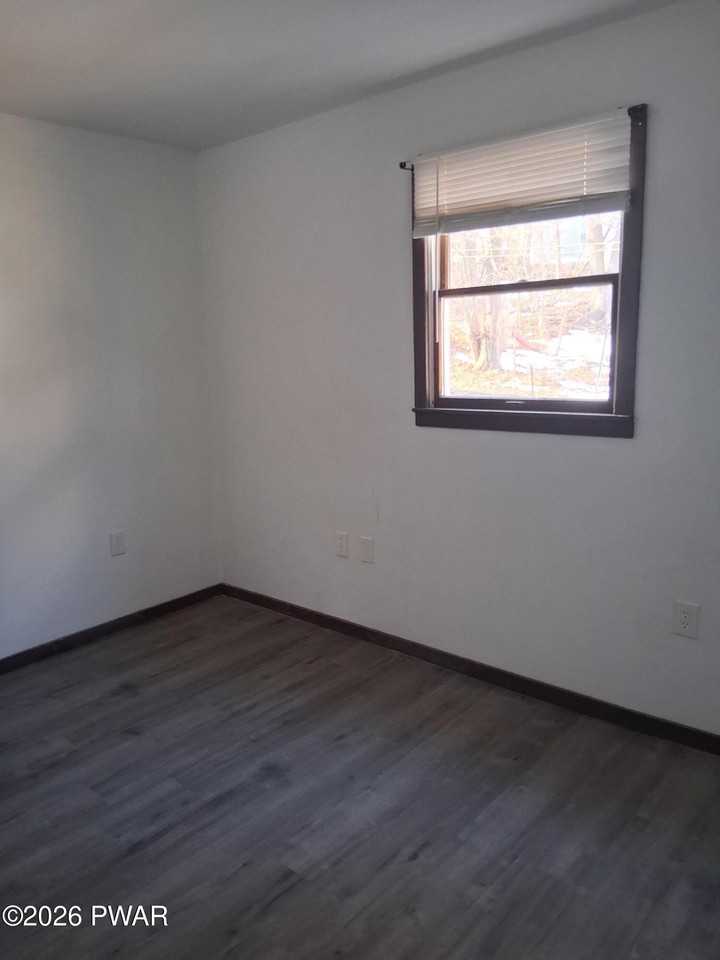 15 Parish Ct - Photo 5 of 9