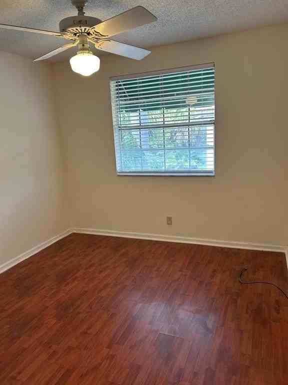 6542 Via Regina #11 - Photo 4 of 15