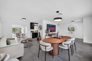 featured image of 2720 Ne 59th St