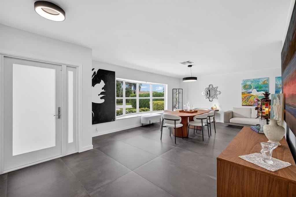 2720 Ne 59th St - Photo 2 of 50