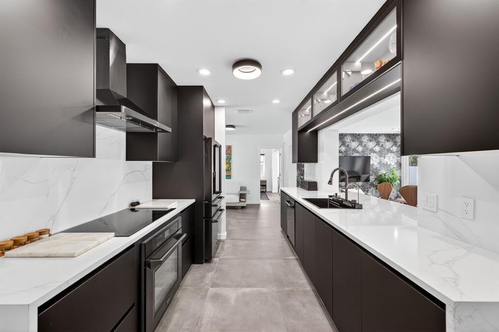 2720 Ne 59th St - Photo 4 of 50