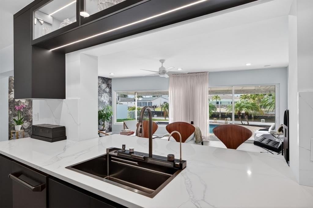 2720 Ne 59th St - Photo 5 of 50