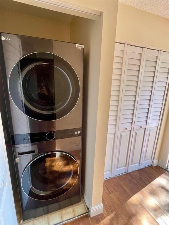 7128 Woodmont Ave #6 - Photo 3 of 18