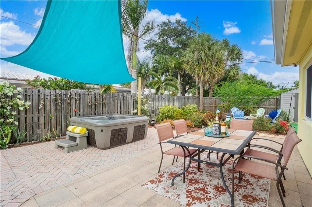 161 Se 5th Ct - Photo 4 of 50