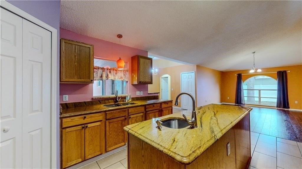 801 Roseland Rd - Photo 3 of 27