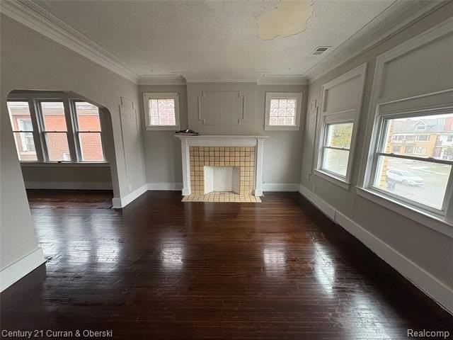 3014 Sturtevant St - Photo 4 of 18