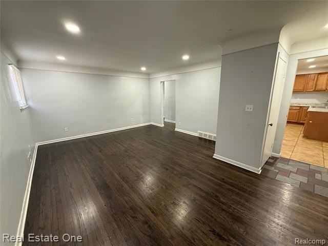 8064 Whitefield St - Photo 2 of 15