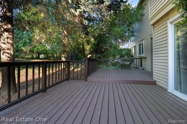 619 Whitney Dr - Photo 3 of 42