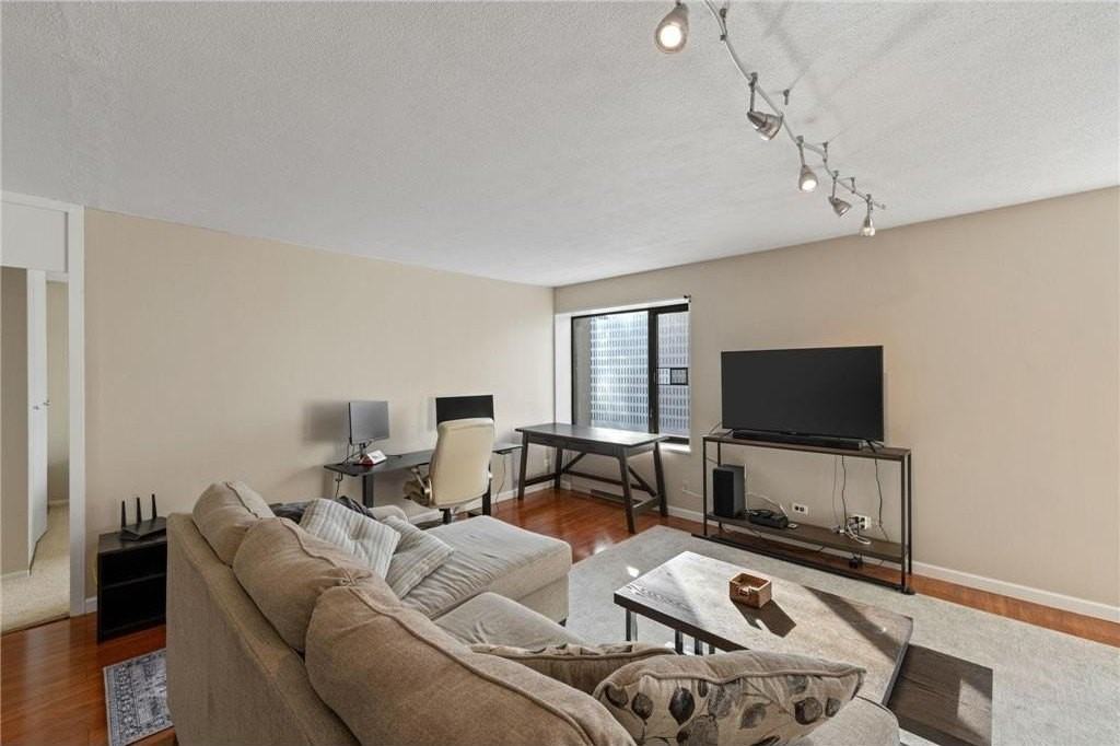 19 S 1st St - Photo 5 of 35