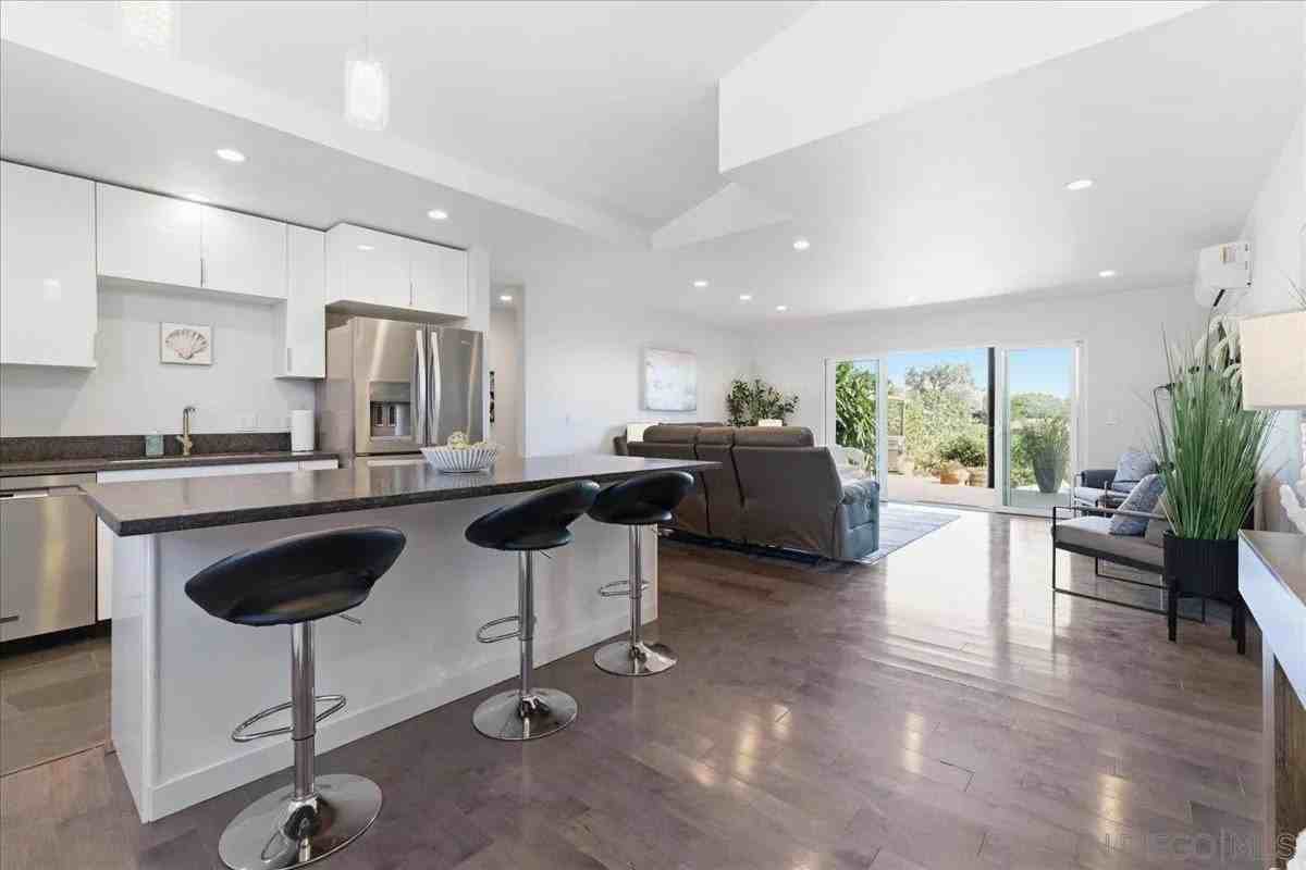 5447 Soledad Rd - Photo 3 of 37