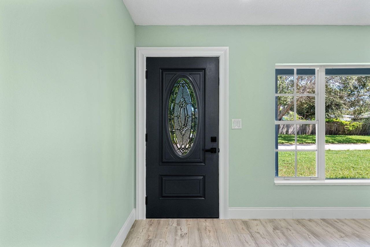 406 Laurel St - Photo 7 of 44