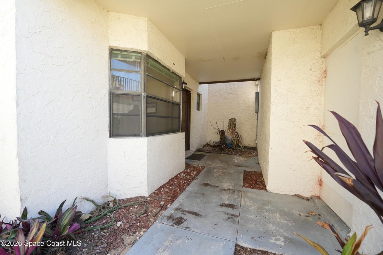 145 Seawind Dr Unit 22 - Photo 2 of 21