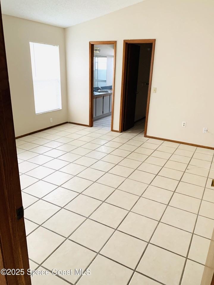 1524 Clover Cir - Photo 7 of 14