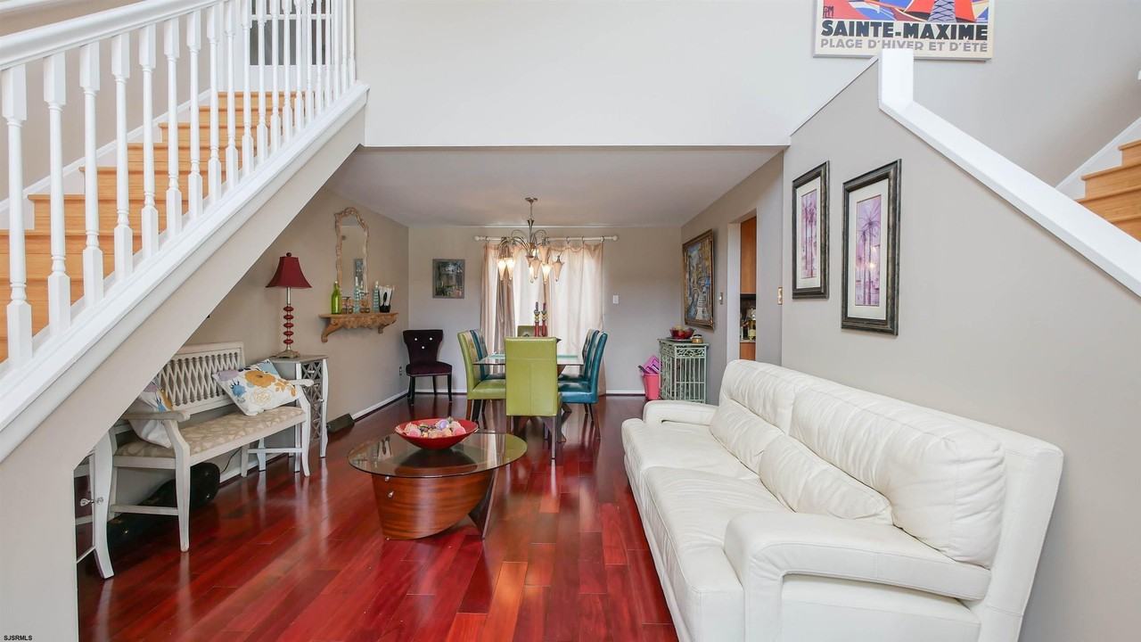 404 N Exeter Ave - Photo 2 of 16