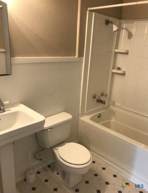 305 E Sabine St Unit A - Photo 6 of 6