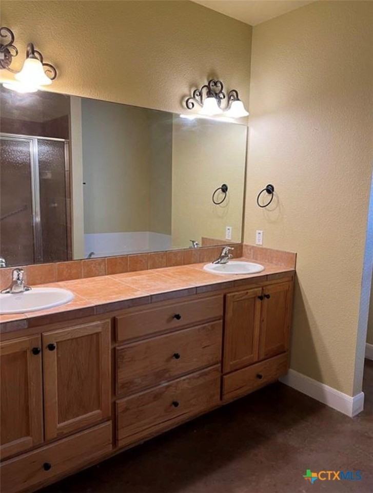 2247 Cotton Blvd - Photo 7 of 12