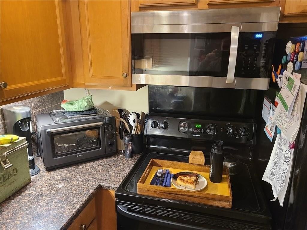 413 Atwells Ave Unit 2 - Photo 5 of 11