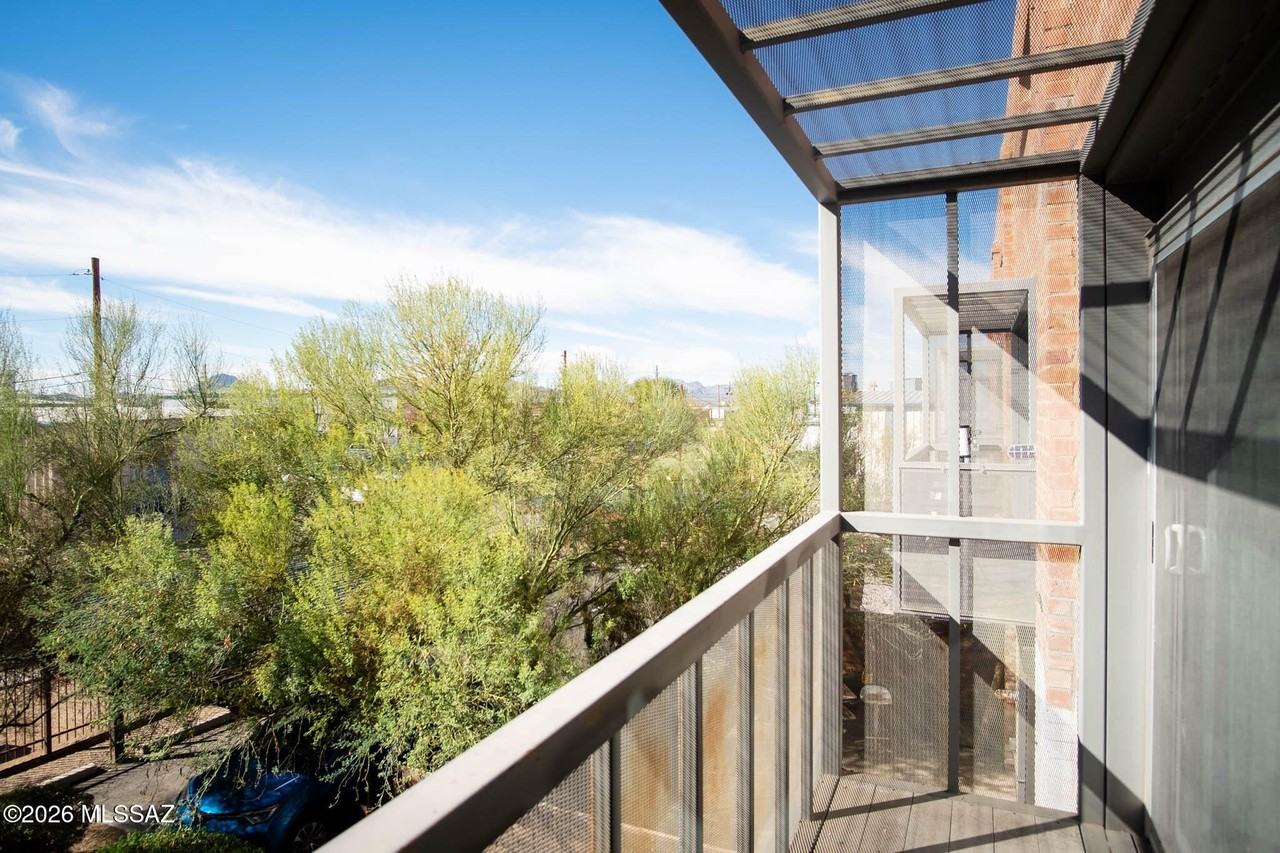 1001 E 17th St Apt 209 - Photo 7 of 24