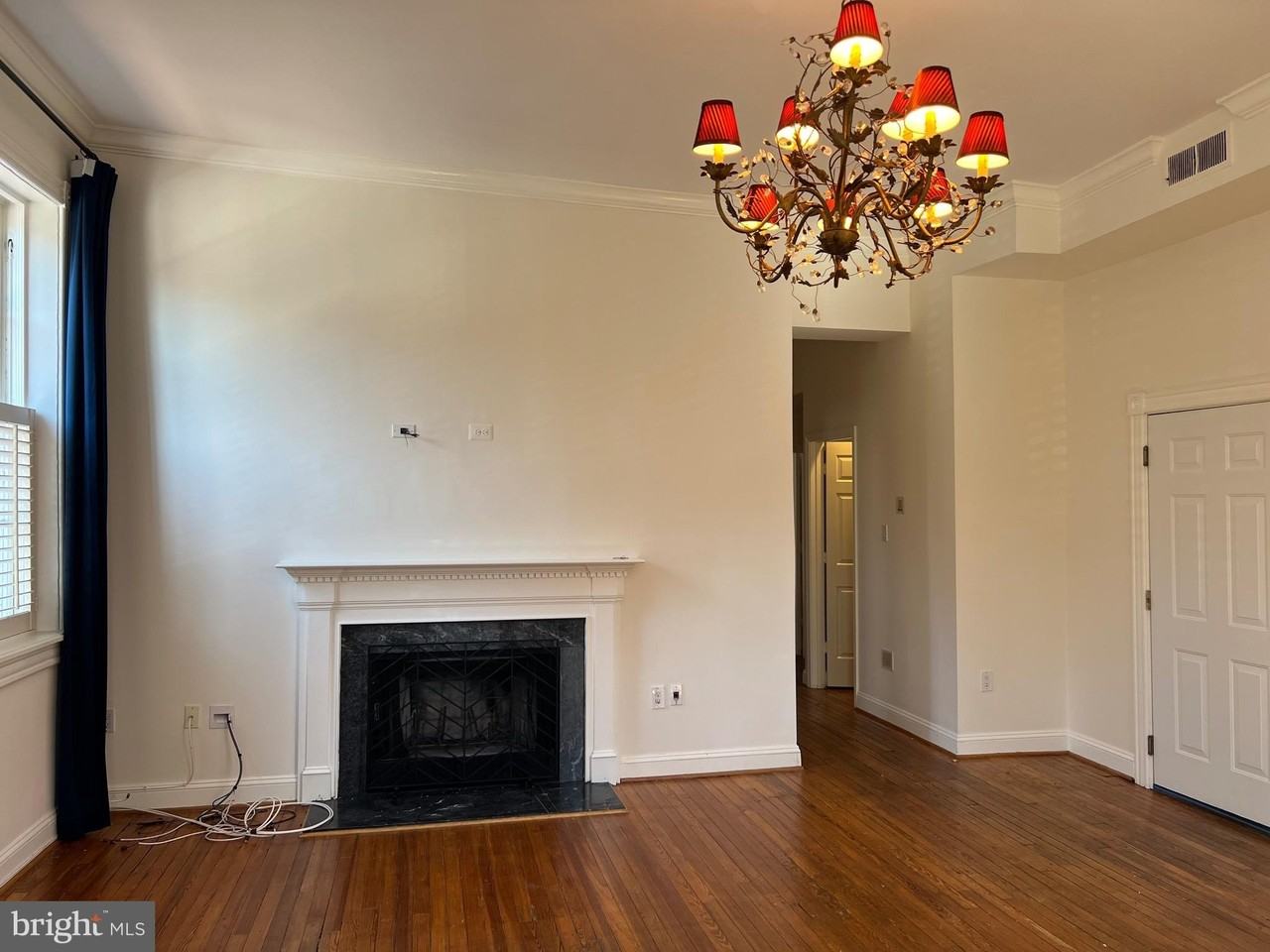 3267 N St Nw Apt 2 - Photo 3 of 17