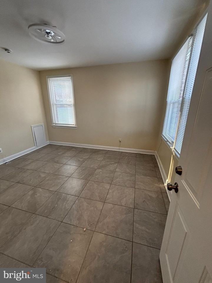 2820 Pomeroy Rd Se Apt 2 - Photo 4 of 11