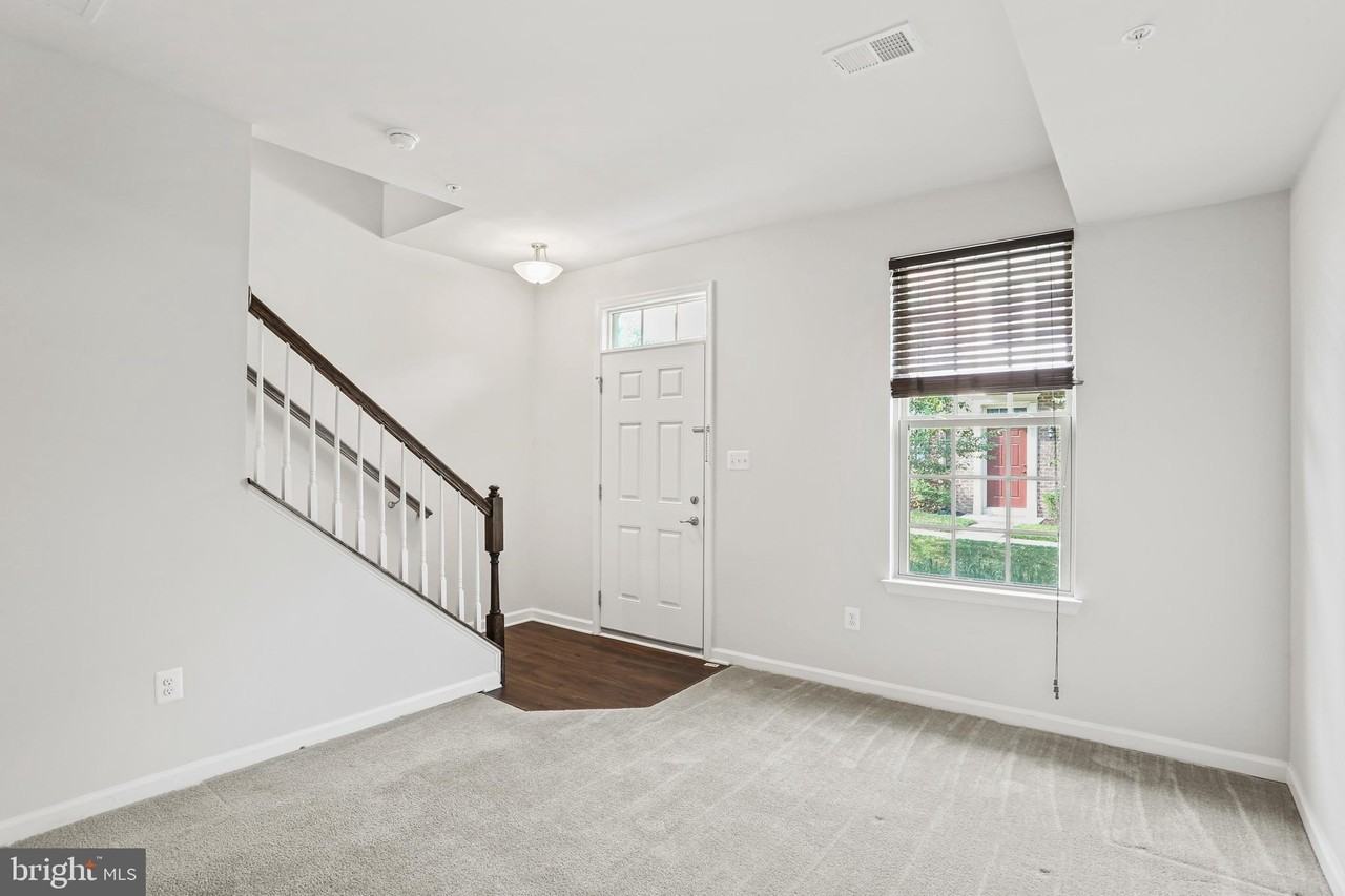 2923 Glendale Ave - Photo 2 of 17