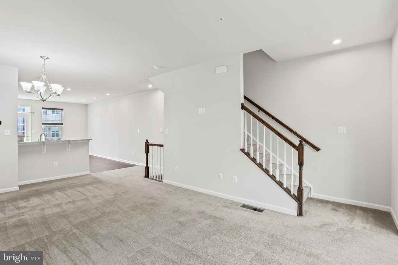 2923 Glendale Ave - Photo 7 of 17