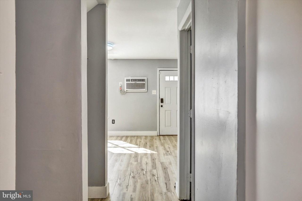 63 Town Pines Ct - Photo 4 of 30