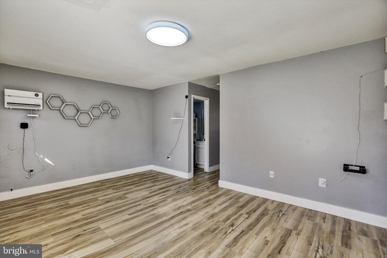 63 Town Pines Ct - Photo 6 of 30