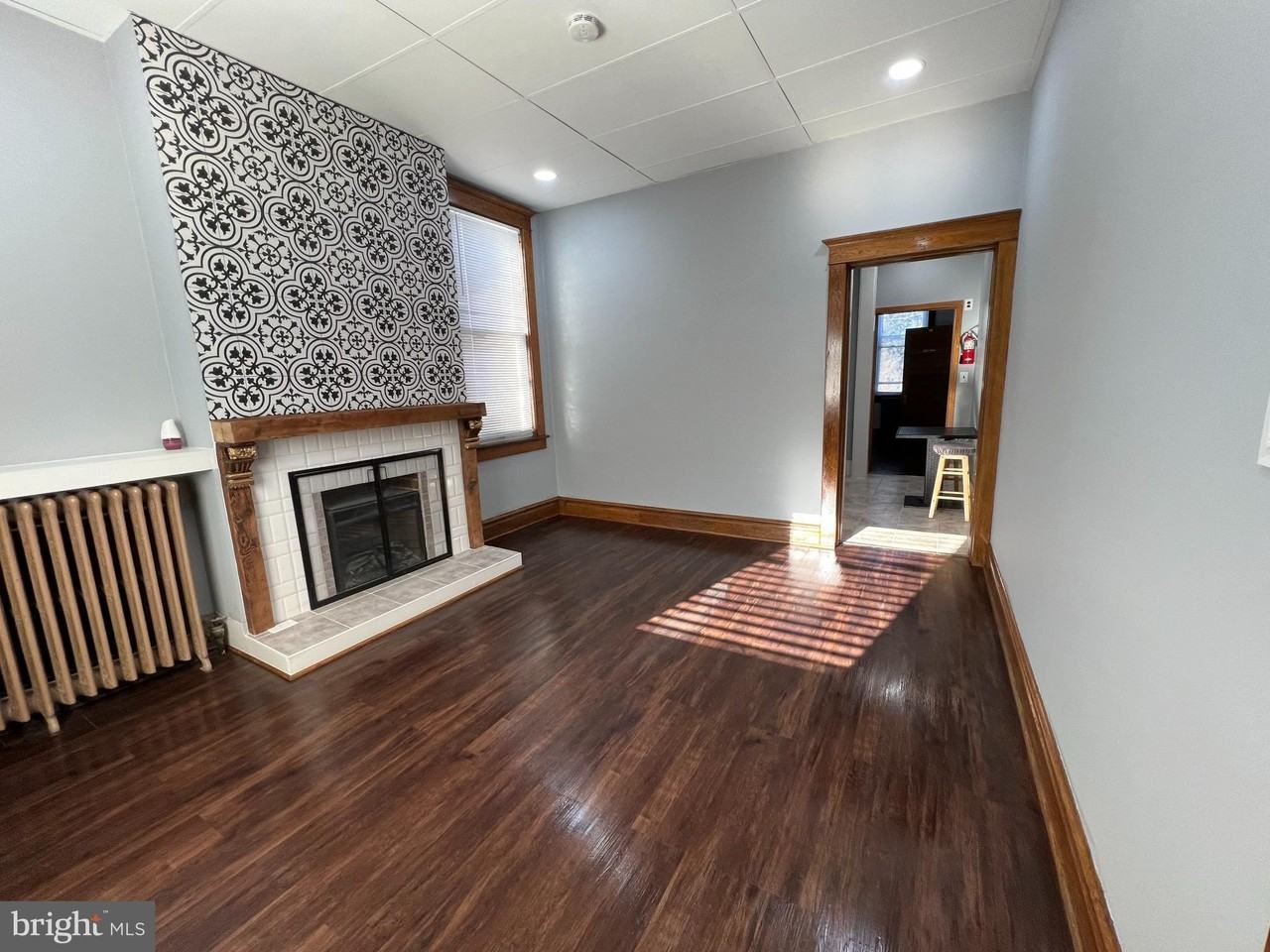 133 Virginia Ave - Photo 7 of 11