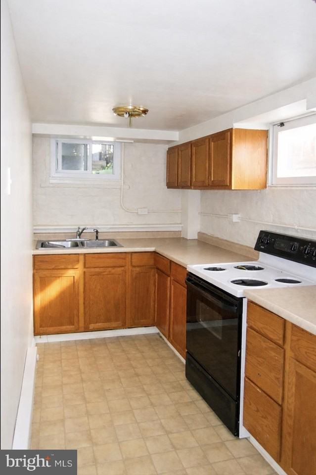 497 E Church St Unit 1 - Photo 3 of 3