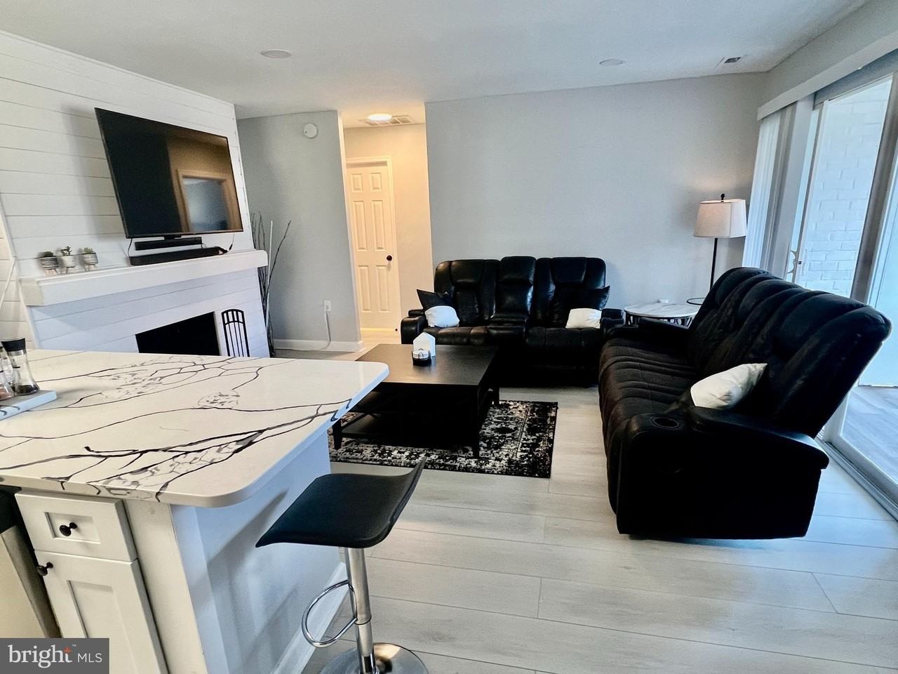 10528 Cross Fox Ln Apt F2 - Photo 6 of 27