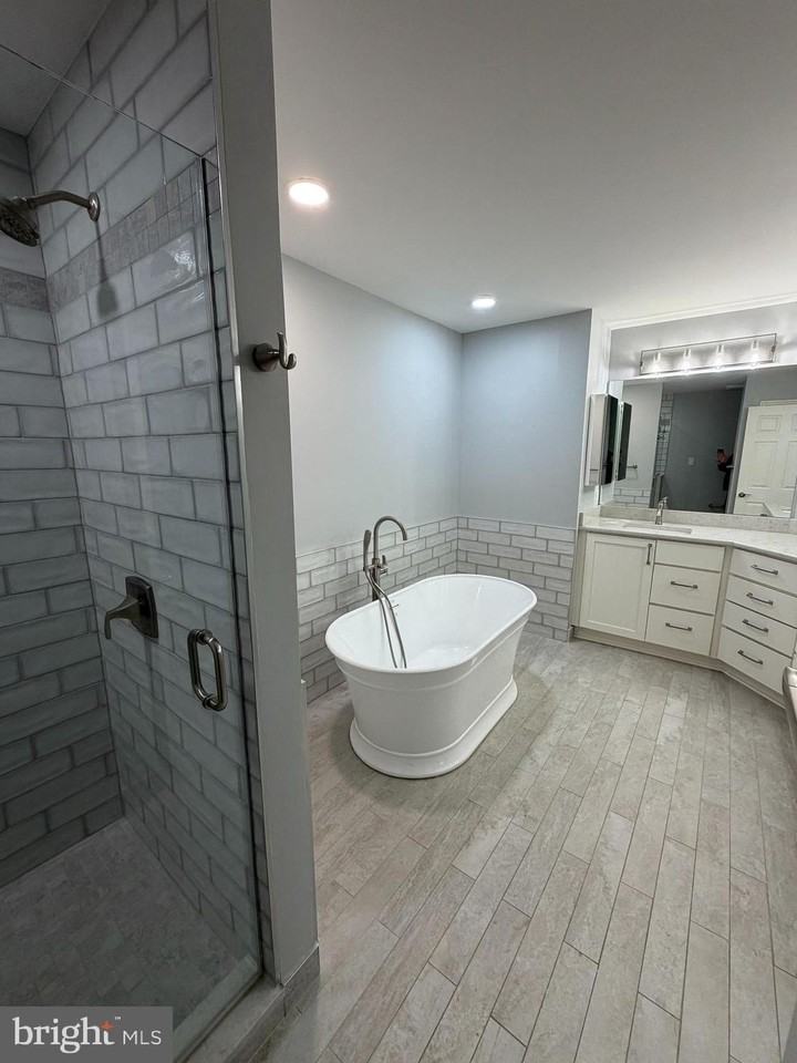 8017 Rising Ridge Rd - Photo 7 of 13