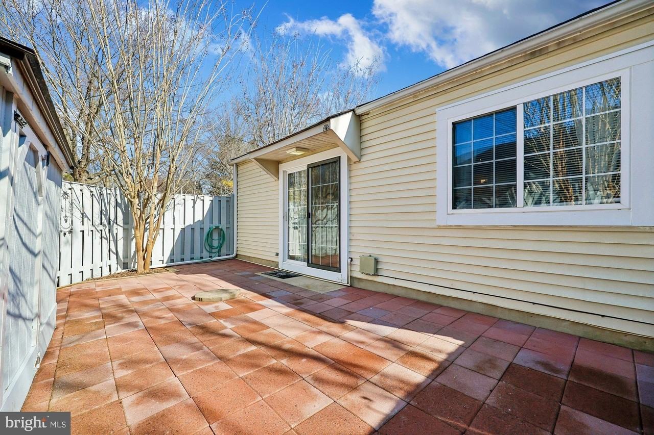 11407 Herefordshire Way - Photo 3 of 28