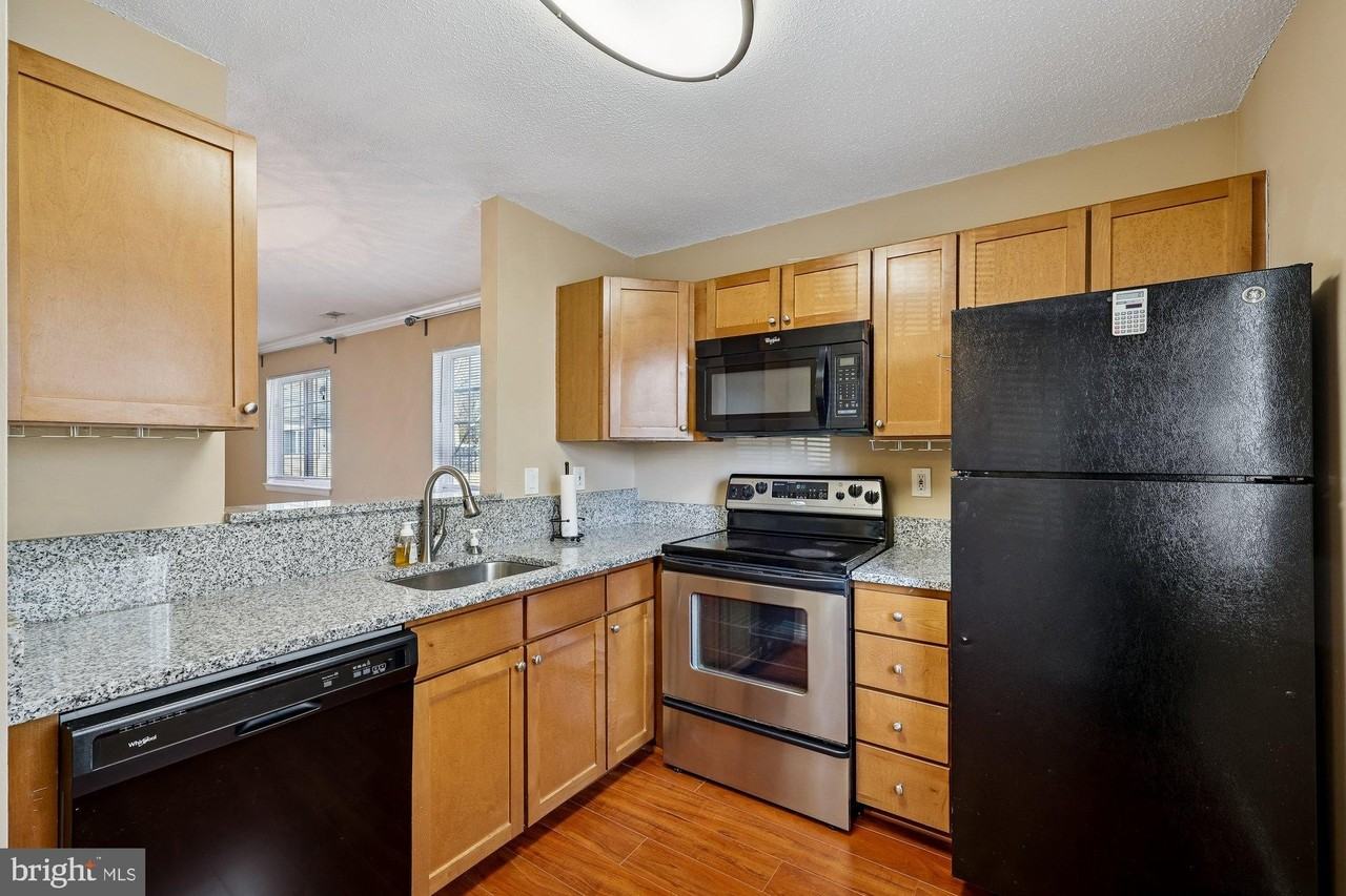 11407 Herefordshire Way - Photo 5 of 28