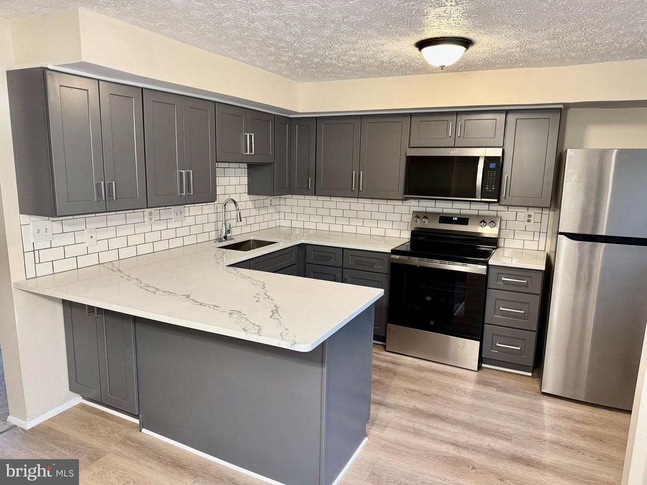 3723 Castle Ter Unit 122 - Photo 2 of 20