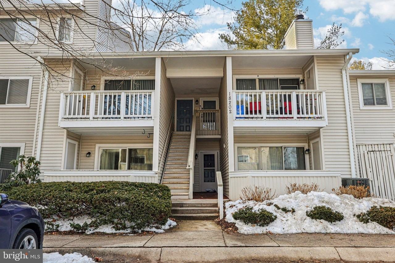 18202 Chalet Dr Apt 1 - Photo 2 of 29