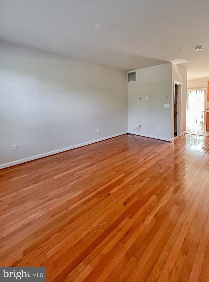 720 Garrett A Morgan Blvd - Photo 7 of 24