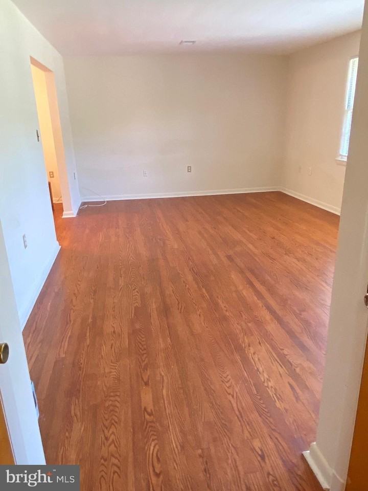 5507 Sachem Dr - Photo 4 of 32