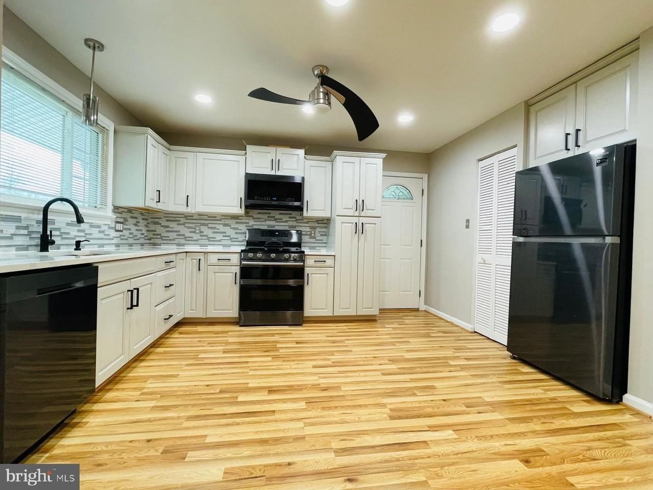 3123 28th Pkwy - Photo 6 of 22