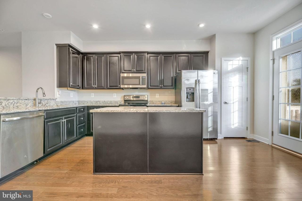 730 Sky Bridge Dr - Photo 3 of 18