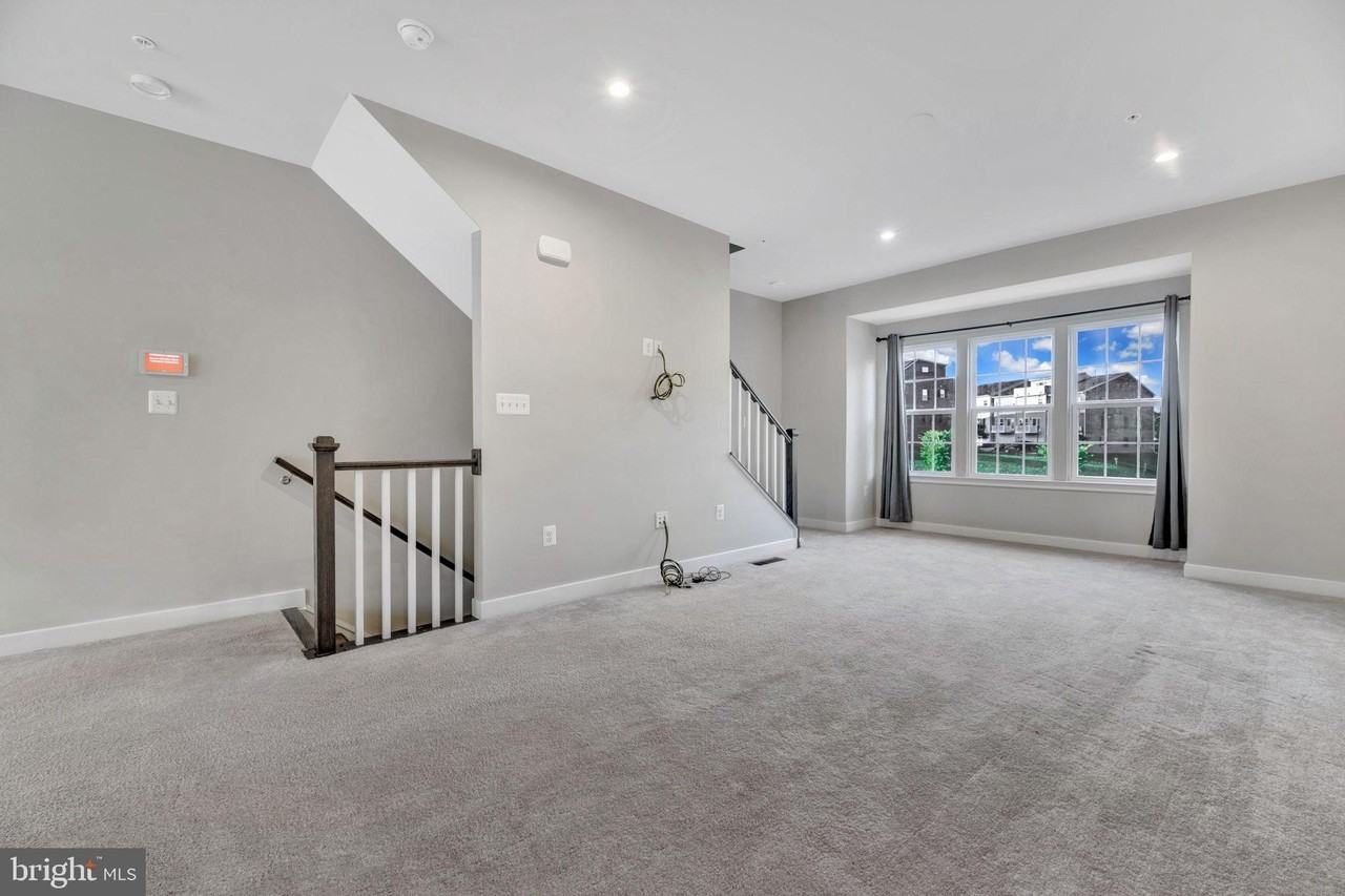 730 Sky Bridge Dr - Photo 7 of 18